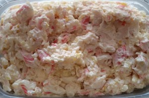 Sałatka surimi z ananasem o smaku kraba 0,5kg